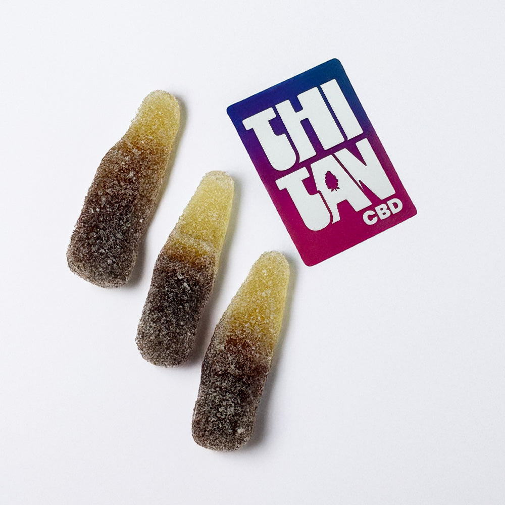 THC-gummibonbons i form av en Coca Cola-flaska med colasmak