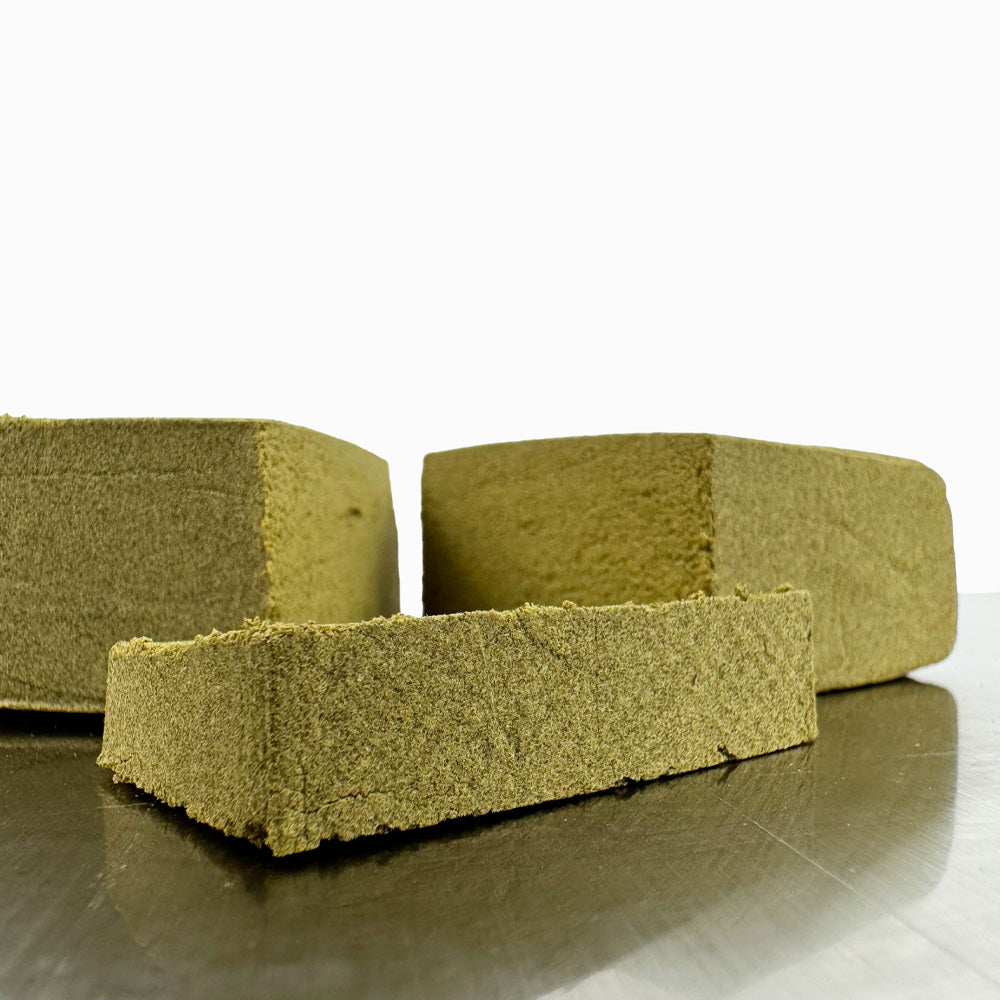 Tranche d'un bloc de CBD DS Stawberry