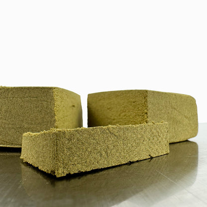 Tranche d'un bloc de CBD DS Stawberry