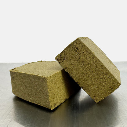 CBD-Block Fruity Ketama, halbiert